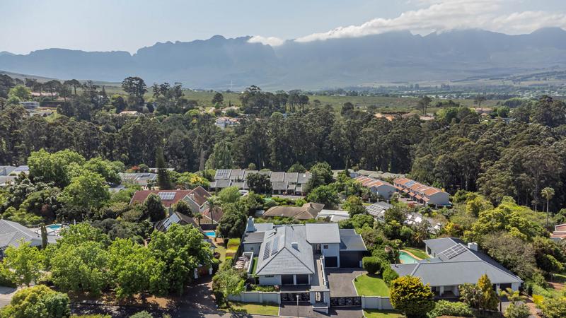 4 Bedroom Property for Sale in Helderrand Western Cape